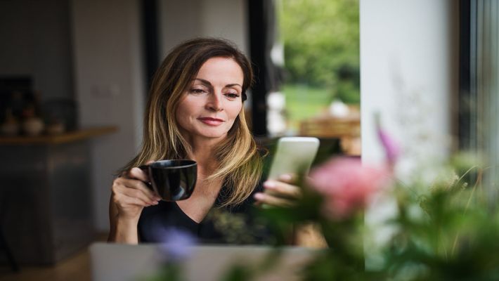 Apps for contemporary Women: 5 Best Apps to Balance a Woman's Social Life & Wellbeing