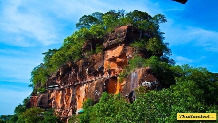 Visiting Wat Phu Tok Is a Life-Changing Experience