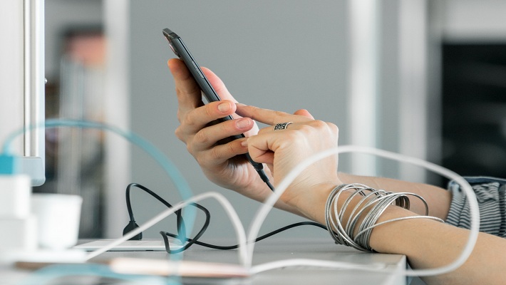 The Hidden Danger of Phone Charging: Unveiling the Juice Jacking Scam The Hidden Danger of Phone Charging: Unveiling the Juice Jacking Scam