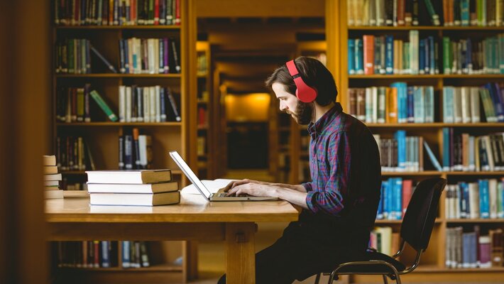 How Music Helps in Changing Climate for Studying