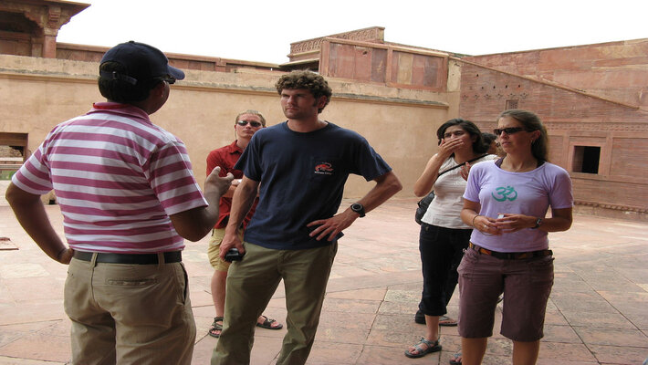 How to Become a Certified Tourist Guide in India?
